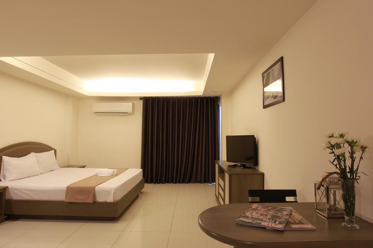 Lee Garden Отель 4*